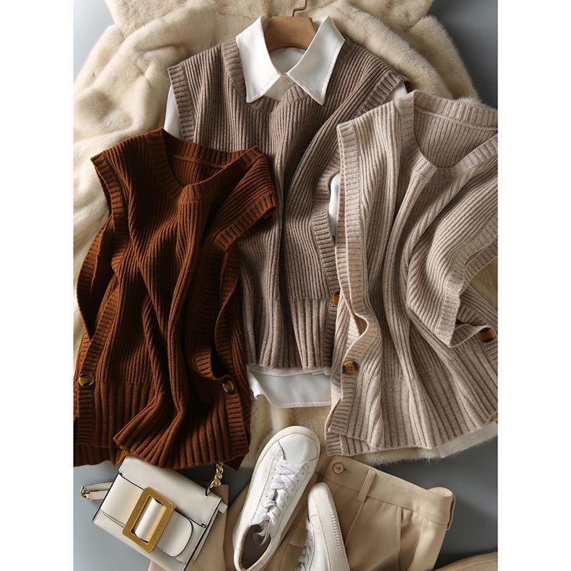 Women's Slim Fashion Round Neck Buttoned Knitted Vest - Anti-Pilling, Solid Color (Spring/Autumn 2022)