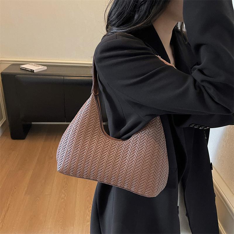 Underarm Bag Women's 2025 New High-end Large-capacity Retro Shoulder Bag Daily Work Commute Messenger Bag