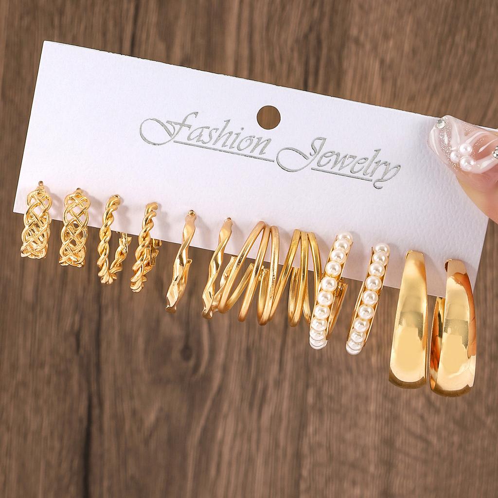 European and American new earrings set 1 pair of golden metal twist pearls creative retro simple and versatile earrings