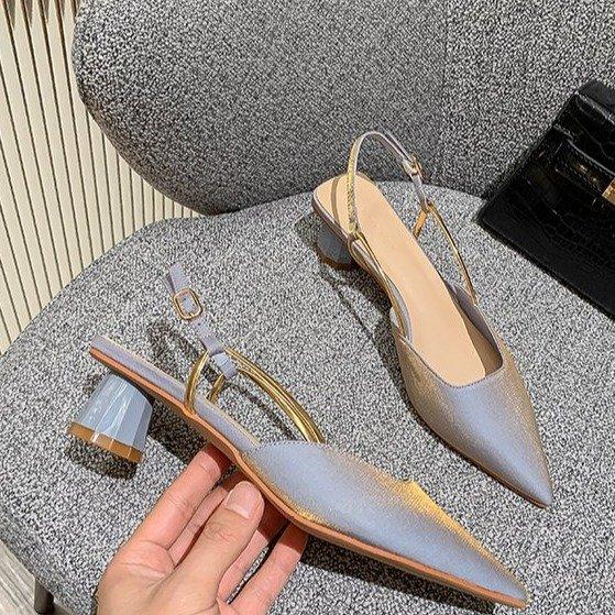 

Pointed one-word with thick heel, high-end sandals for women in the summer of 2024, new rear air, medium heel temperament sandals for women 34