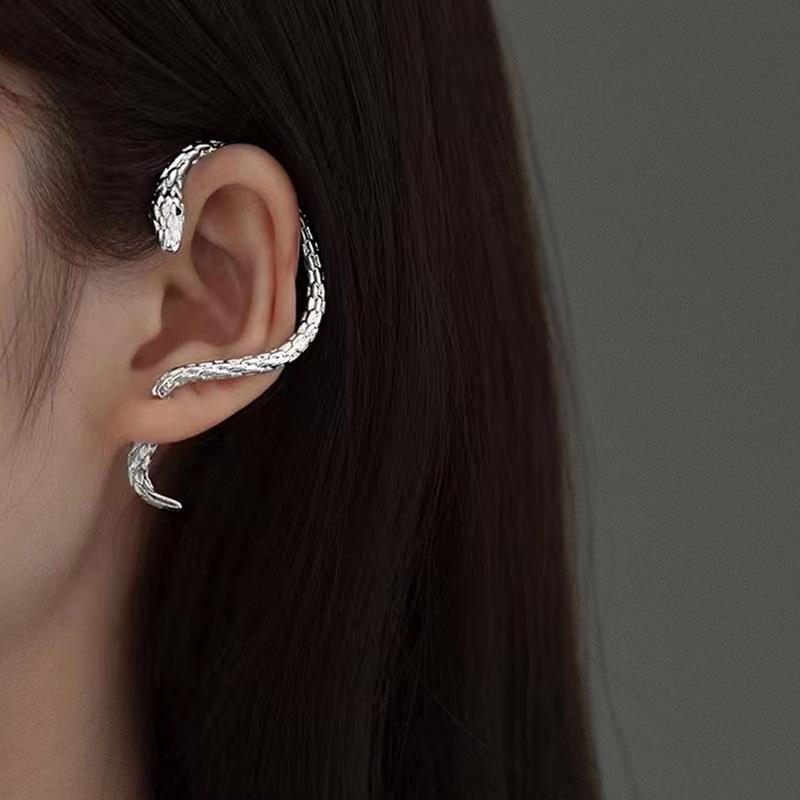 1Pc Punk Spider Claws Zircon Cuff Earrings Women No Piercing Goth Animal Black Crystal Ear Clip Dark Spider Clip Earring Jewelry