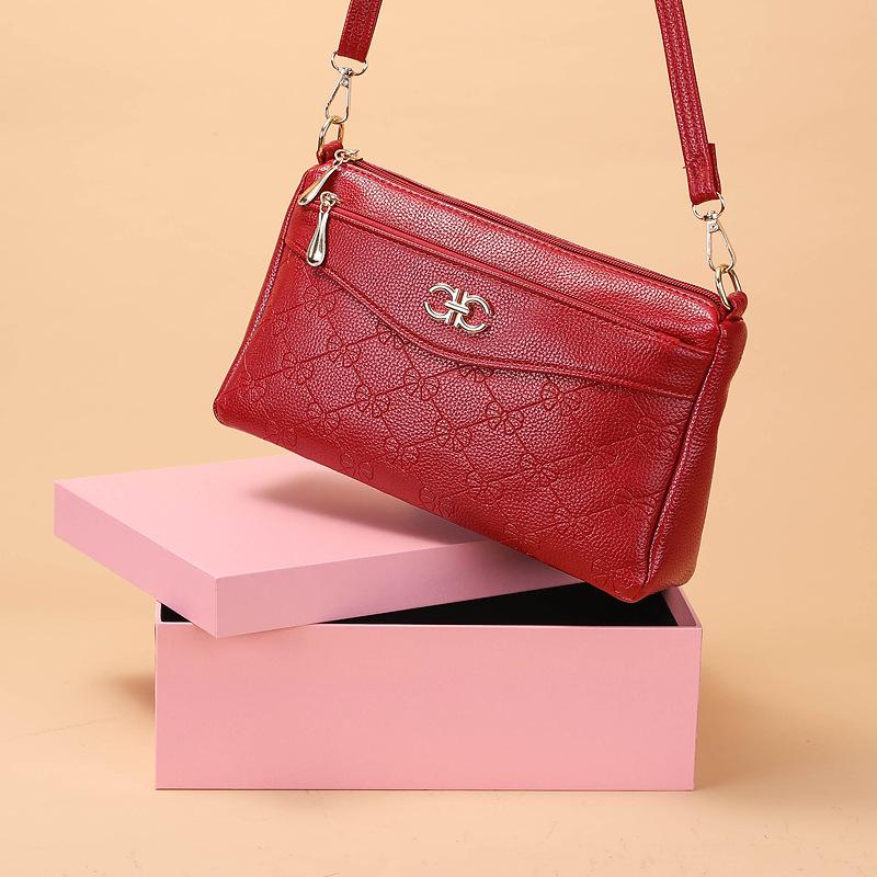 2025 Autumn Retro New Women's Shoulder Bag Soft Leather Women's Bag Korean Version Lychee Pattern Stall Light Messenger Bag