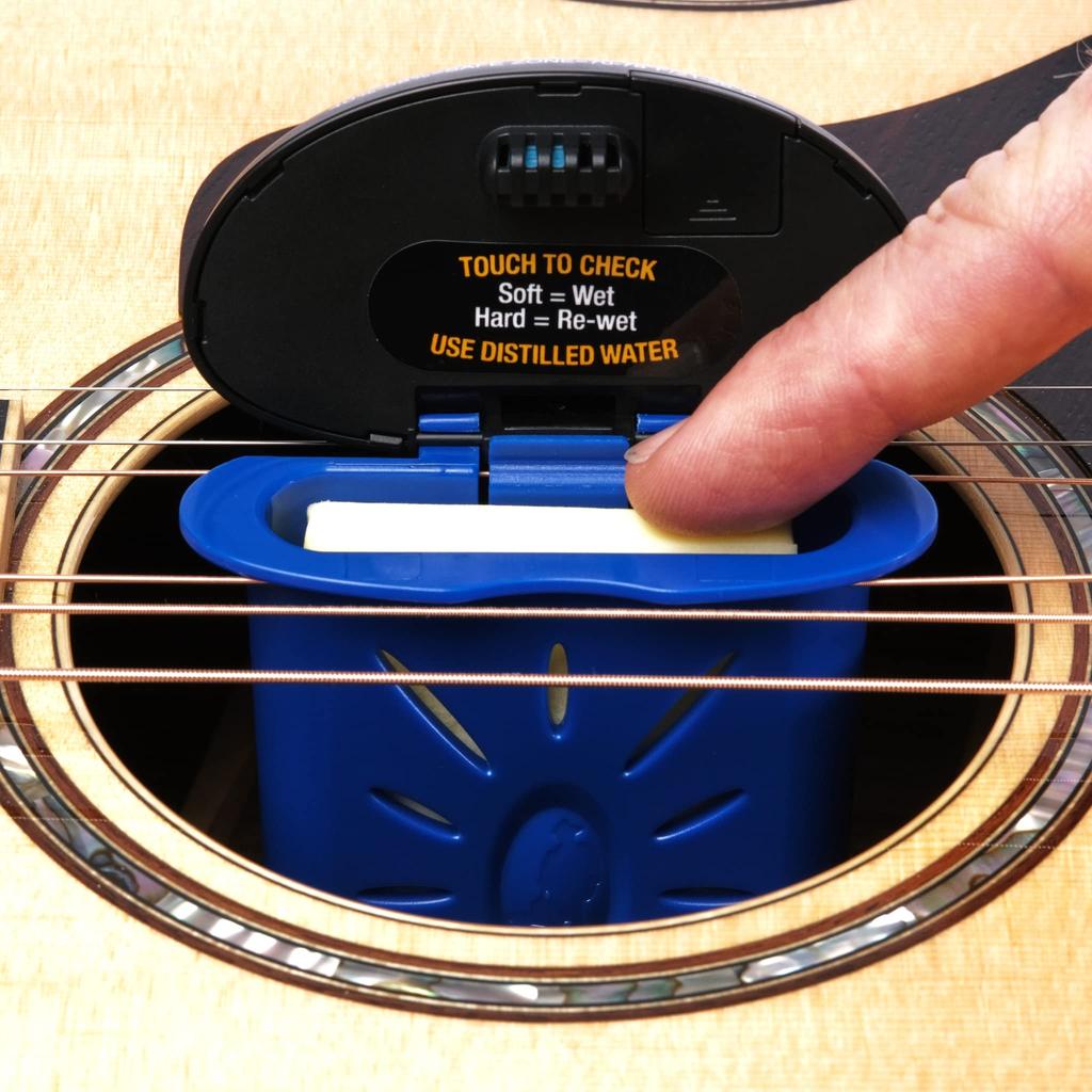 MUSIC NOMAD Guitar Maintenance Guitar Humidifier with Humidity and Temperature Monitor MN311 Tool