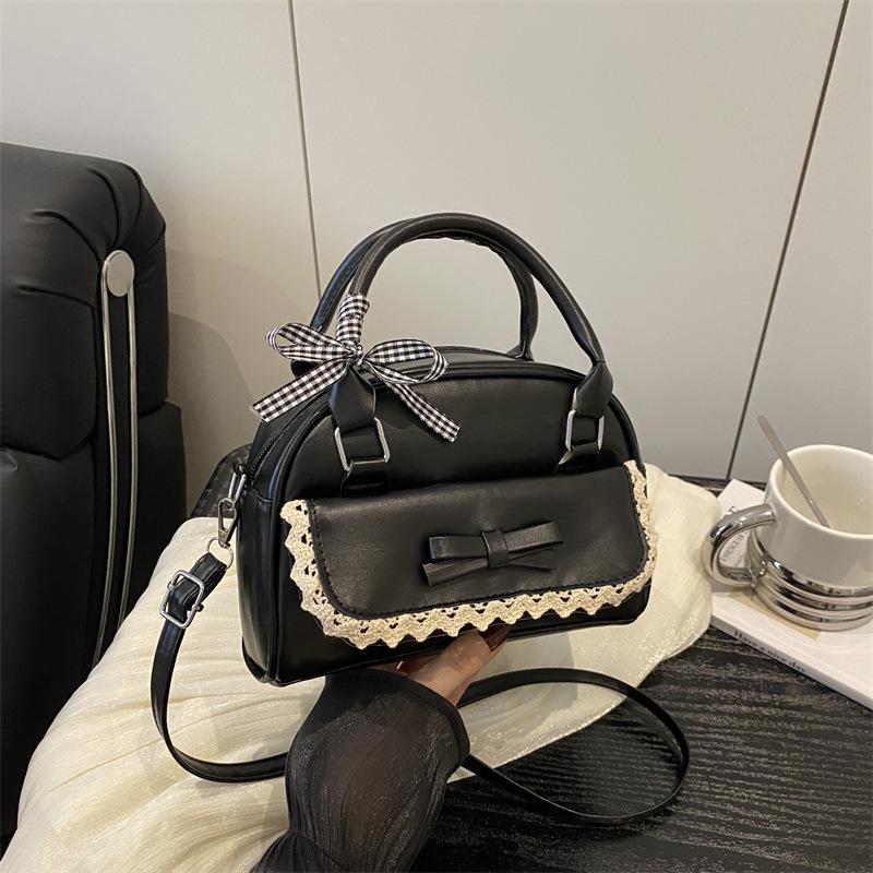 Simple Feel, Temperament, Trend, Cute Shoulder Bag, Fashion Messenger Bag, Small Square Bag 2025 New Model