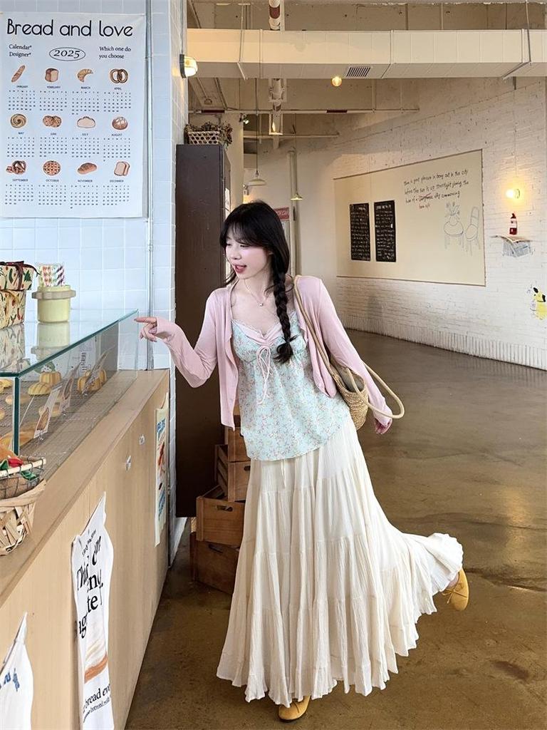 2026 Spring/Summer Women's Floral Chiffon Sun Protection Set: V-neck Tank Top with Cardigan
