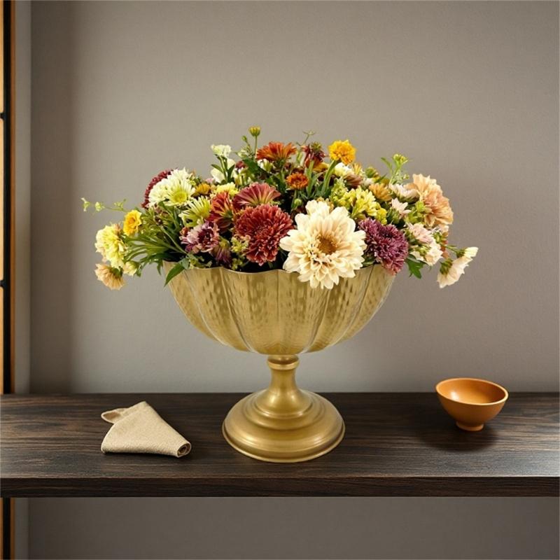 Distressed Gold Vases Indoor Decorative Flower Container for Sitting Room Or Garden Setting