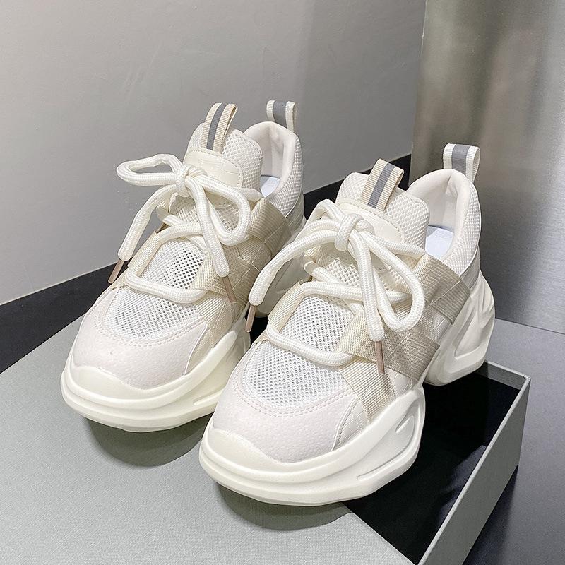 

2025 новые кроссовки на толстой подошве, маленькие белые туфли, сетчатые дышащие, с увеличением высоты до 7 см, кроссовки папы, женские повседневные маленькие спортивные туфли 40