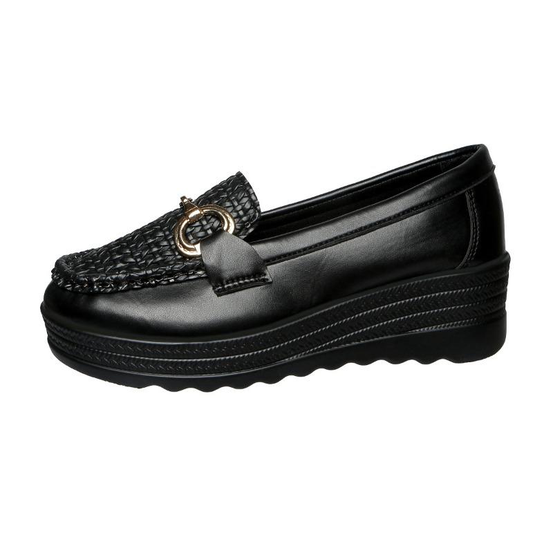 New Women's Shoes with Thick-soled and Round-toed Soles, Fashionable Large-sized Loafers On One Foot