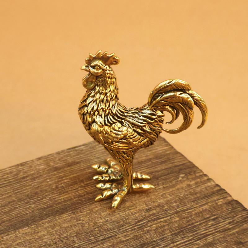 1 Stück Legierung Hahn Figur Aufwendige Goldene Federn Heimdeko Büro Geschenk Tischschmuck Teetier