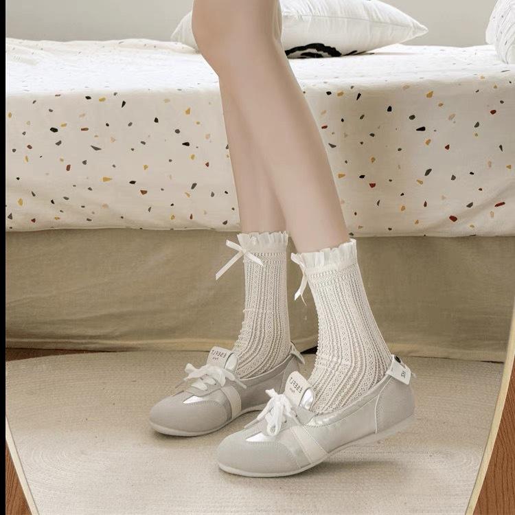 Französische Ballettschuhe Damen flach 2025 Herbst neu Schnürschuhe atmungsaktiv Ein-Pedal weiße Schuhe Mode Einzelschuhe