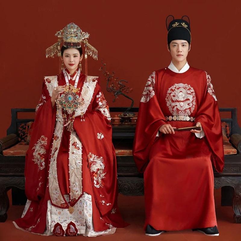 Ming Dynasty Xiuhefu Wedding Dress and Phoenix Crown – Chinese Bride's Traditional Formal Wear