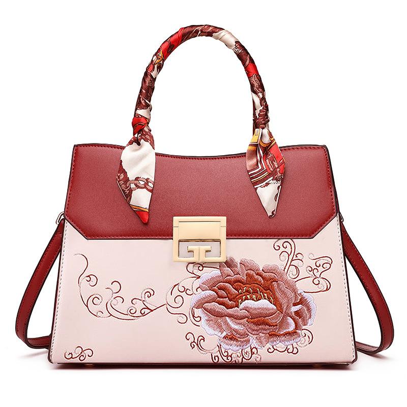 Chinese-style embroidered women s commuter handbag, 2024 new red bridal bag, gift for mother-in-law, wedding bag Wine red