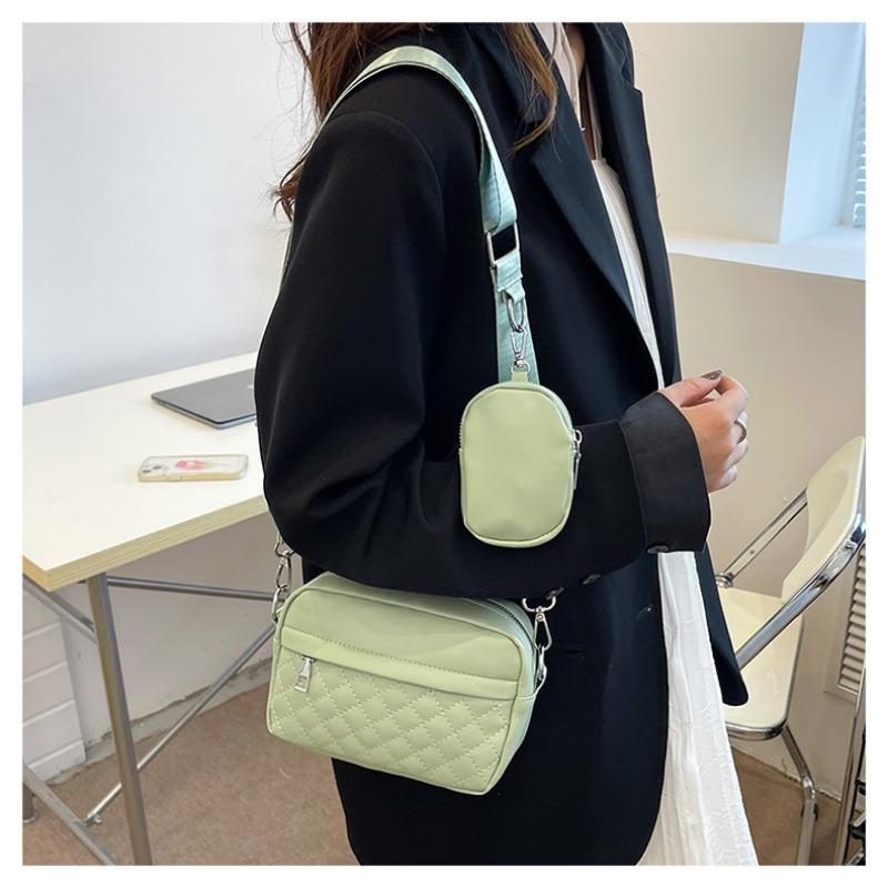 Neue Damen Umhängetasche PU Weiche Lederstruktur Bestickte Rautensteppung Crossbody Bag Große Kapazität Lässige Mini Square Bag Geldbörse
