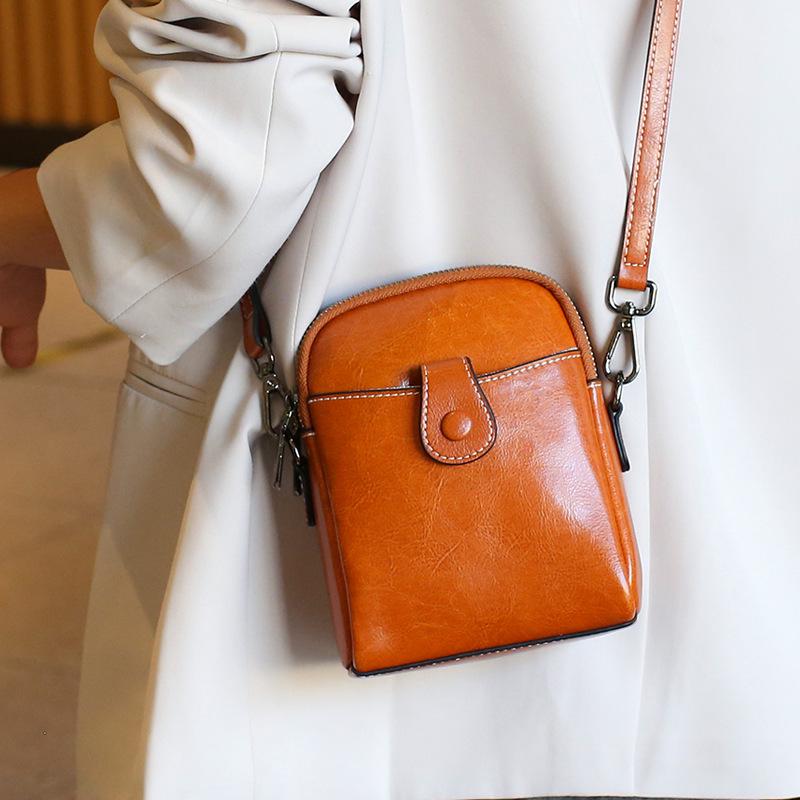 Oil Wax Cowhide Women's Crossbody Bag - Stylish & High-End Feel
