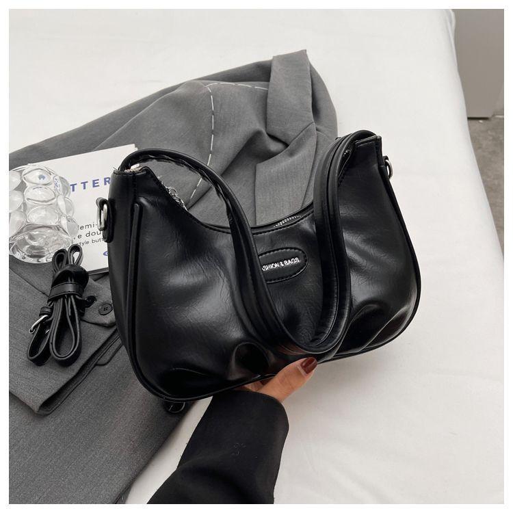 Niche Texture Underarm Bag Autumn and Winter Messenger Bag High-end Cloud Silver Crescent Bag Women's Shoulder Bag