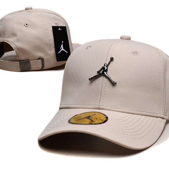Stylish Extended Brim Baseball Cap with Iron Logo for Large Faces and Heads - Spring & Autumn Trendy Duckbill Hat