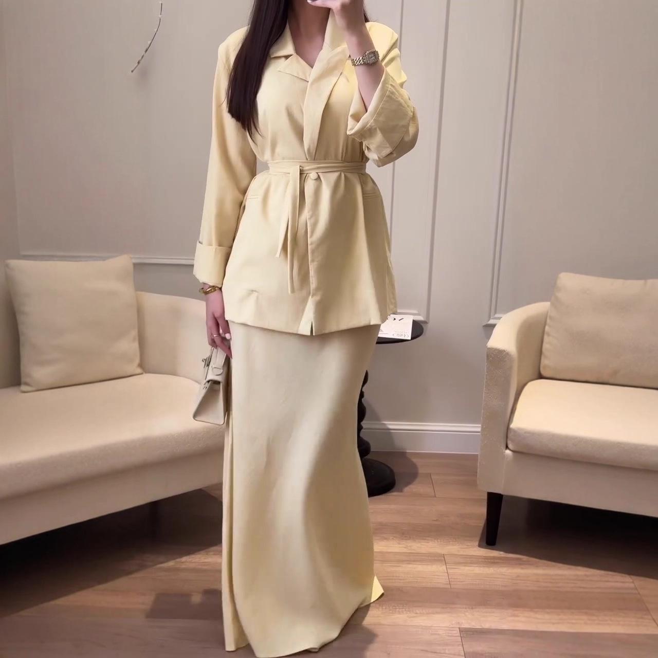 

2025 Fall Women’s Casual Lace-up Cardigan & Loose Long Dress Set - European & American Style XXL світло-жовтого кольору