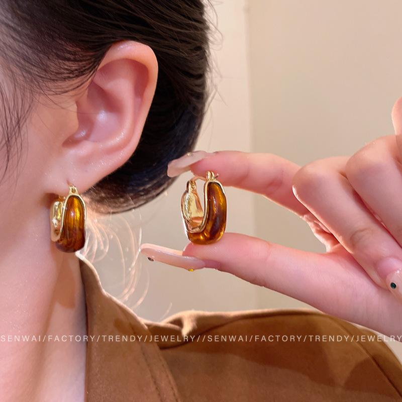 

Maillard autumn and winter U-shaped geometric ear buckle women s design stud earrings ear jewelry