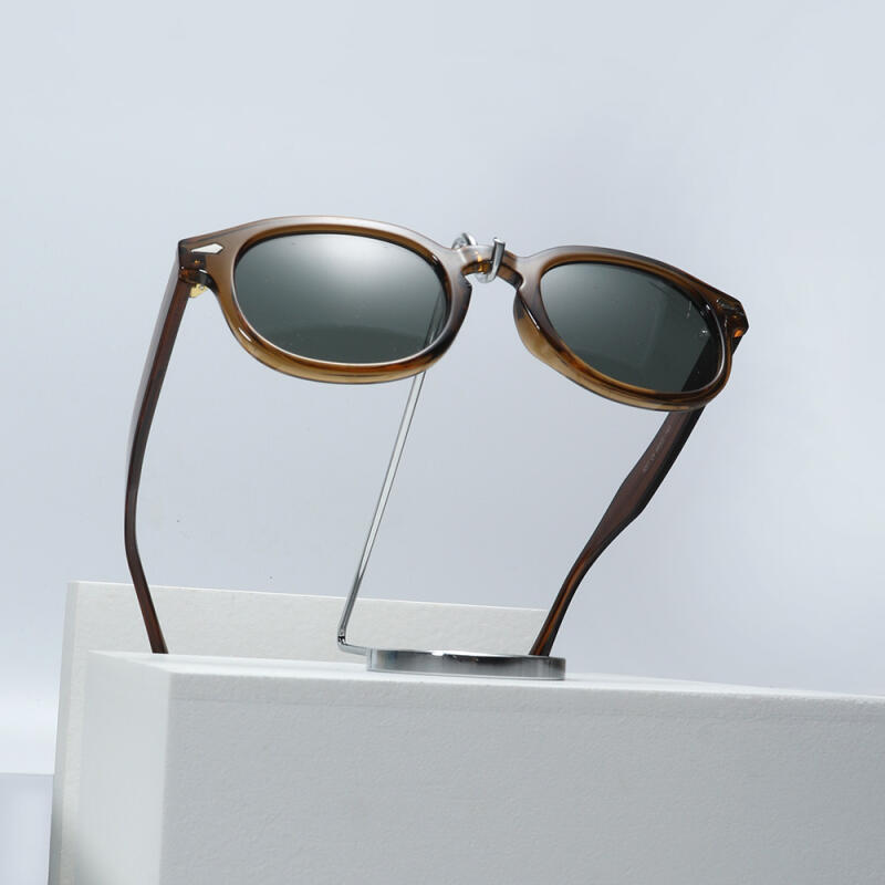 The Classic 5201 C3 Transparent Gray