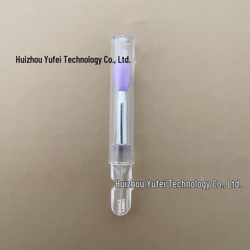 Patent Authorized Dustproof Portable Silicone Lip Brush with Lid