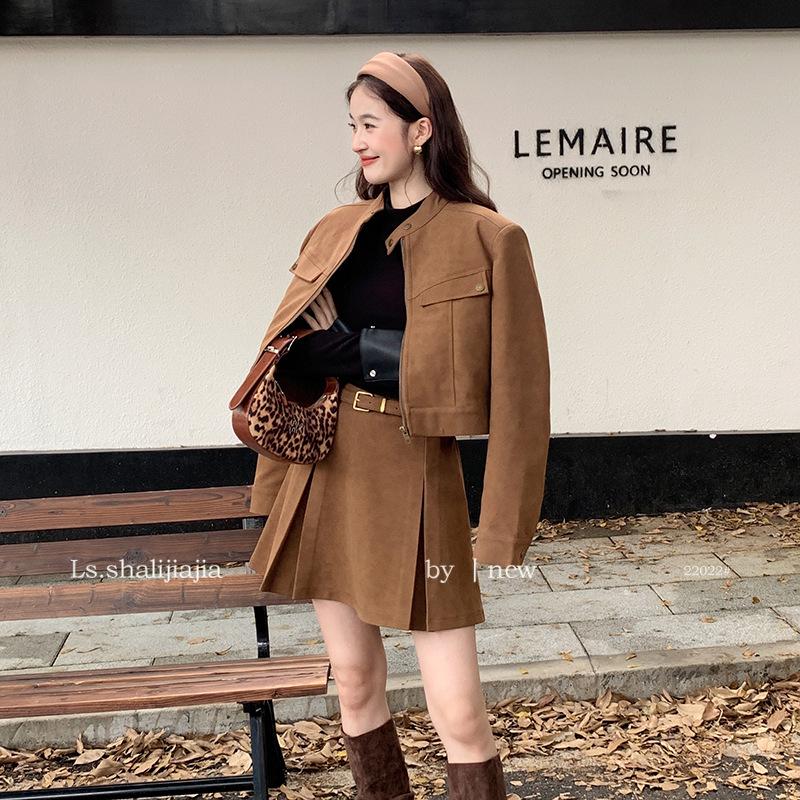 

Комплект LS Retro Короткий жакет + Юбка, Коллекция Зима 2024 Thirteen Lines. Medium кофейный