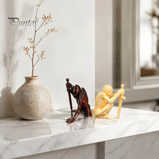 Dark Atmosphere Ornaments 3D Printed Skeleton Figurine with Swords, Creative Desktop Ornament, Halloween Party Supplies Swords Statue for Home Office
