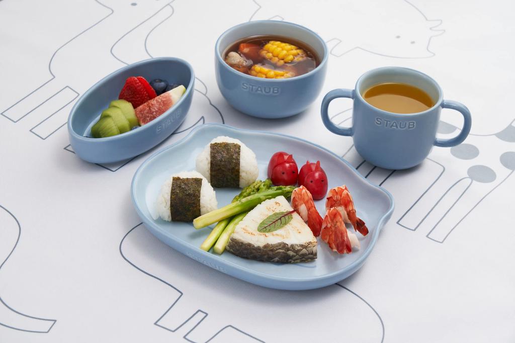 Staub Ceramic Baby Kids Tableware Set in Blue and Mug Japanese STAUB Ceramic Baby Kids Tableware "4-Piece & Hippopotamus" - Children's Plate, Bowl,