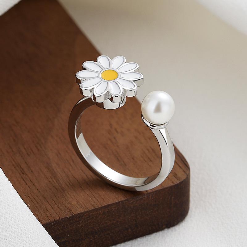 Rotatable Daisy Flower Adjustable Open Ring - Decompression Women s Jewelry Adjustable
