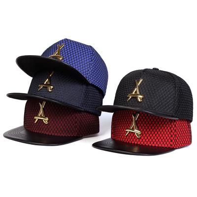 Cappellino da Baseball Unisex con Decorazione Metallica a Triangolo, Visiera Piatta Regolabile, Mesh Snapback, Primavera Estate, Sport all'Aperto, Viaggio, per Donne Uomini