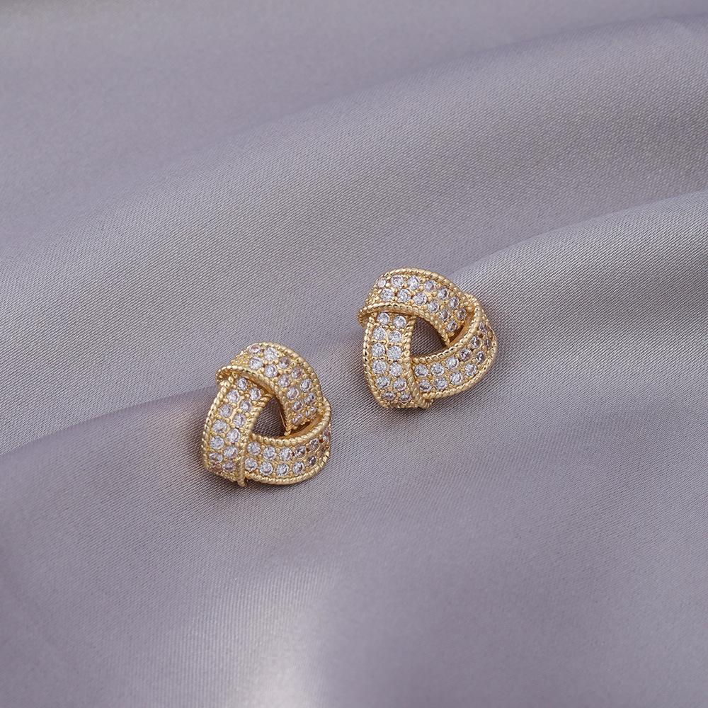 Women's S925 Silver Zircon Stud Earrings - Elegant & Versatile Design for a Luxurious Everyday Look