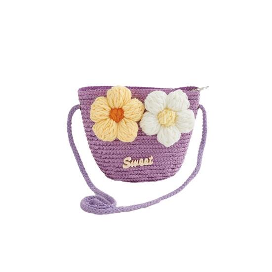 

Crossbody Bag Hand-knitted Straw Lightweight Shoulder Bag with 3D Crochet Flower Design Snack Purse for Baby Girls