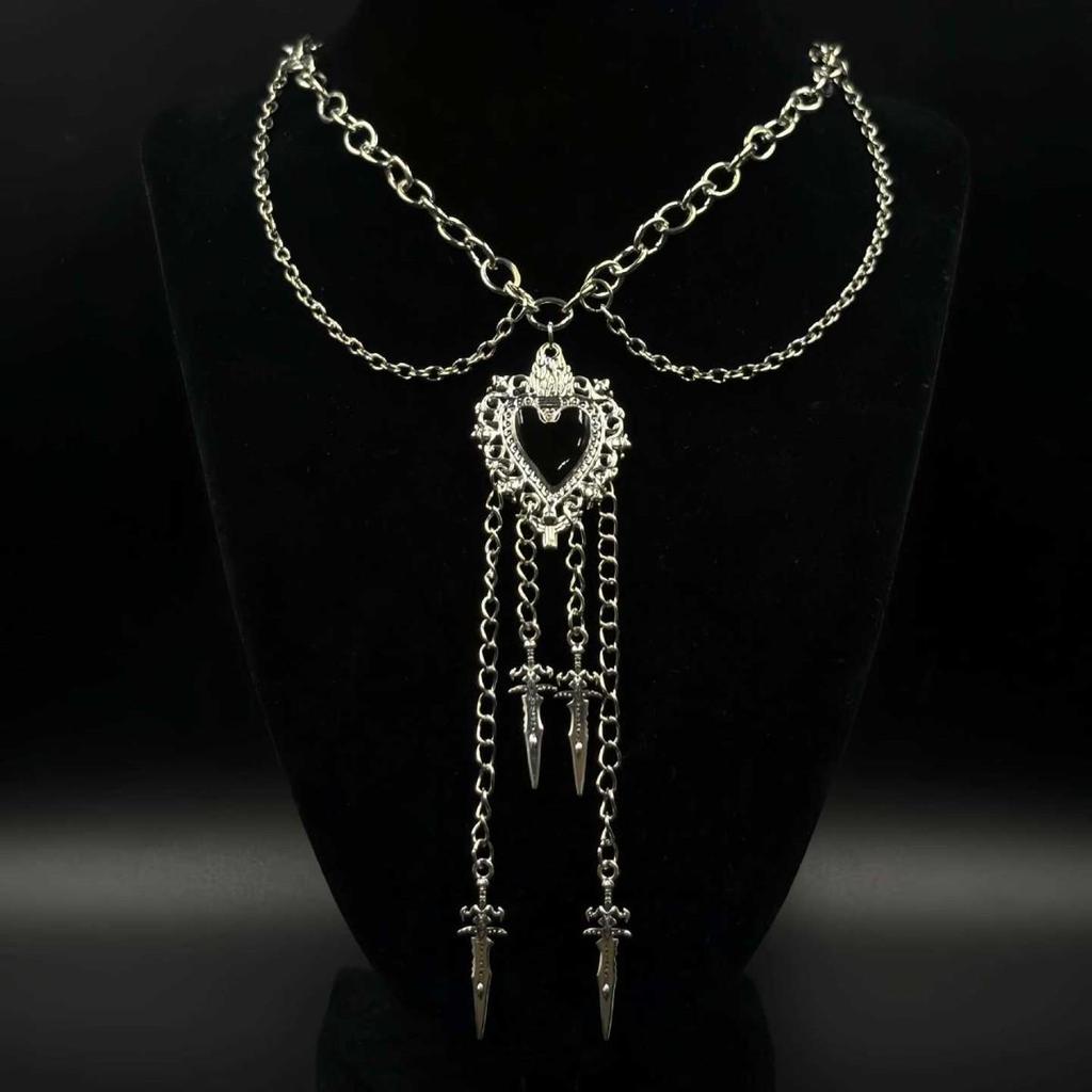 European & American Gothic Punk Heart Sword Pendant Double-Layer Necklace for Street Fashion Hot Girl Style