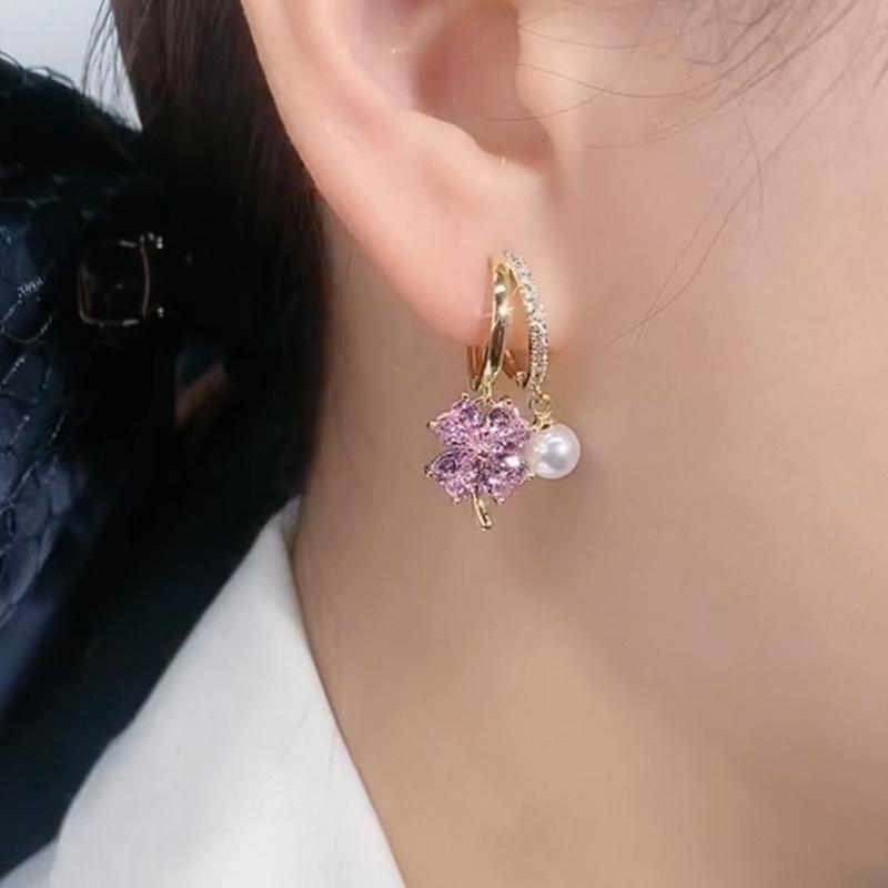 2025 New Fashion Purple Four-Leaf Clover Pearl Ear Cuffs – Trendy Luxury Earrings