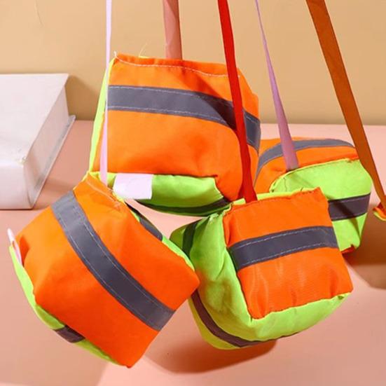 Stoff Fußsack mit Tragegurt Reishülsen gefüllt Handgemacht Wurf-Beanbag Kinder Erwachsene Anfänger Indoor Outdoor Spielen Bunter Kickball Spielzeug