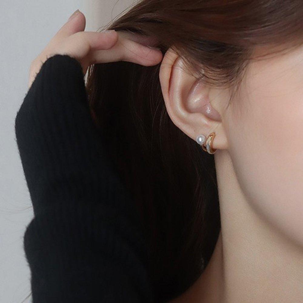 (14K) (Silver 92.5) Shado Natural Freshwater Pearl Earrings