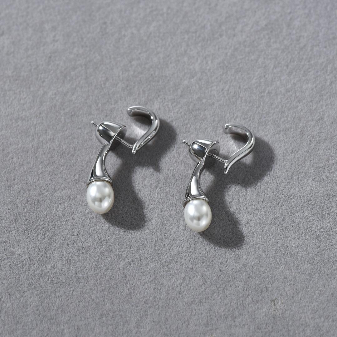 

Niche Premium Drape Earrings Exquisite And Sweet Premium Metal Inlaid Pearl 925 Silver Needle Stud Earrings Personalized Earrings
