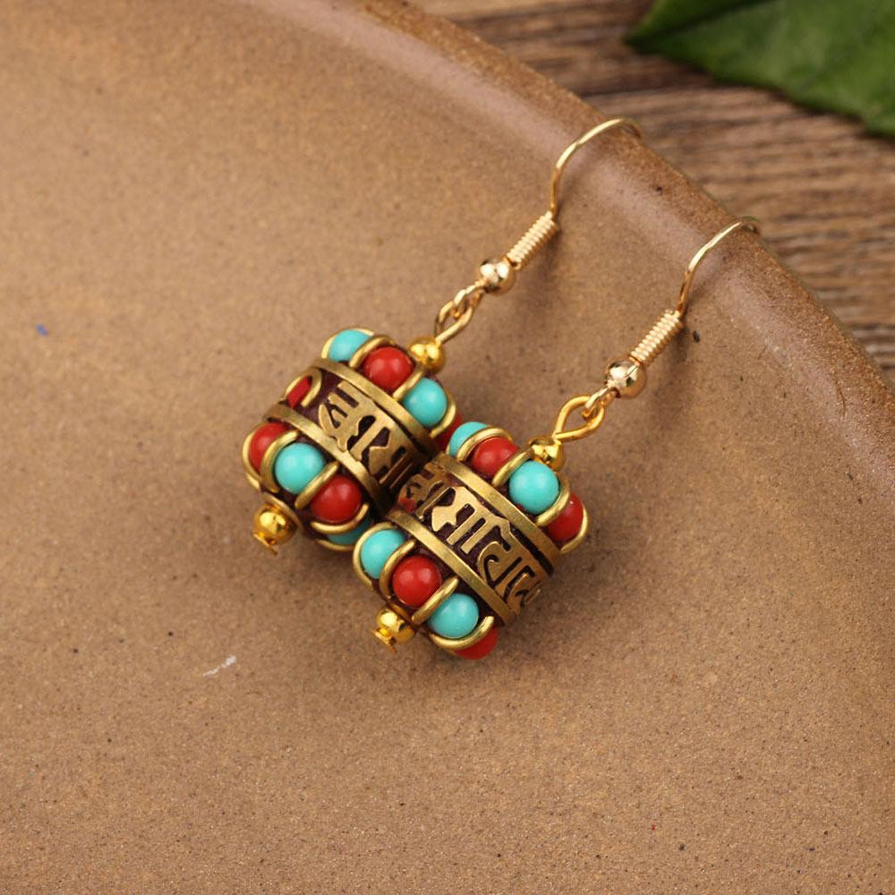 Vintage Nepal inkrustowane kolczyki w stylu egzotycznym z prostym, ręcznie robionym wzorem Etniczne kolczyki w stylu tybetańskim Biżuteria Prezent