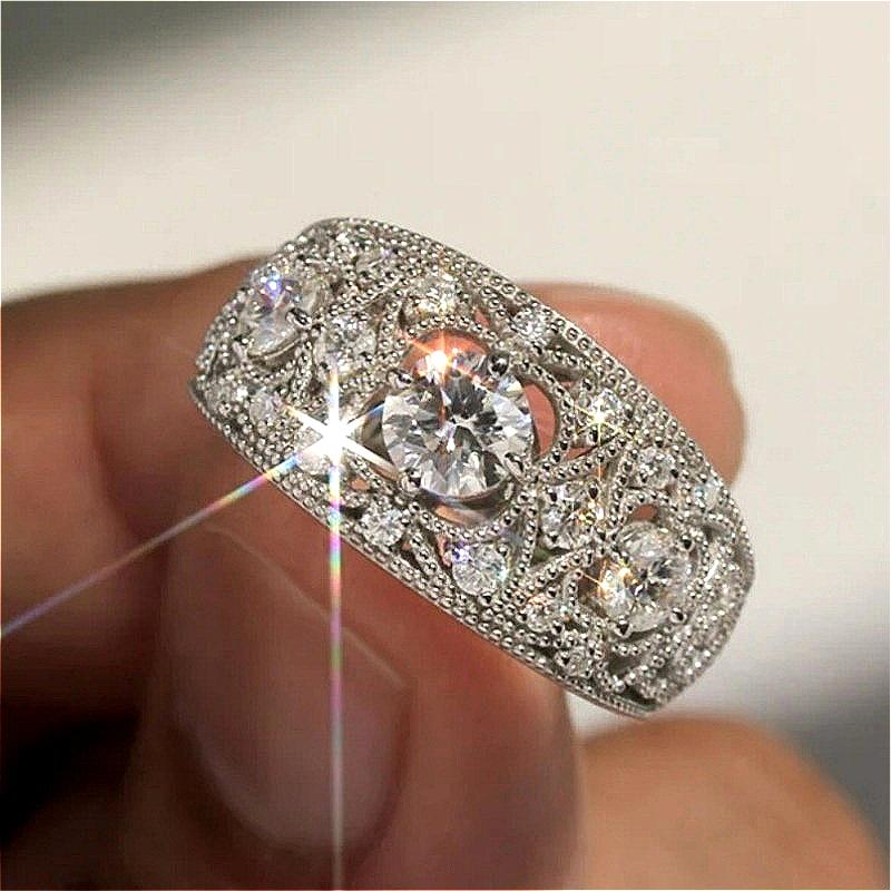 Fashion Dazzle Synthetic Zirconia Silvery Plated Promise Ring for Women Elegant Charm Design Banquet Wedding Jewelry Accessories