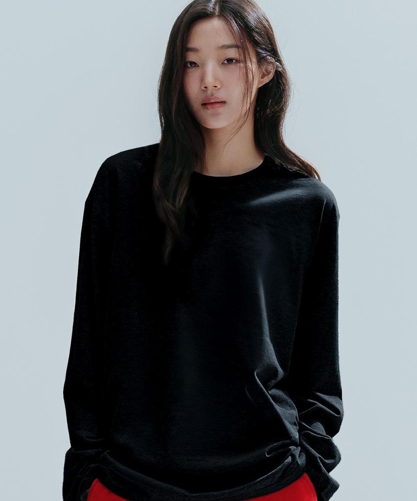 ANNEHEARTS Essential Cotton Tee_Black