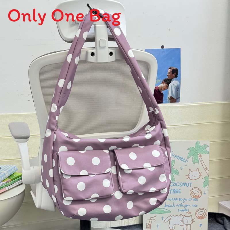 Large Capacity Nylon Tote For Women With Trendy And Casual Urban Look