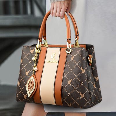 Borsa a tracolla da donna Borsa a spalla da donna Moda da donna Borsa da donna di mezza età