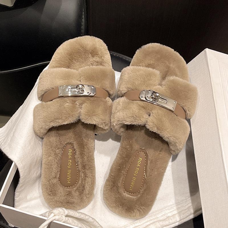 

Пушистые тапочки женские 2025 осень новые для улицы на плоской подошве бархатные интернет-знаменитости перекрещенные с металлической пряжкой ретро хлопковые мопы 37