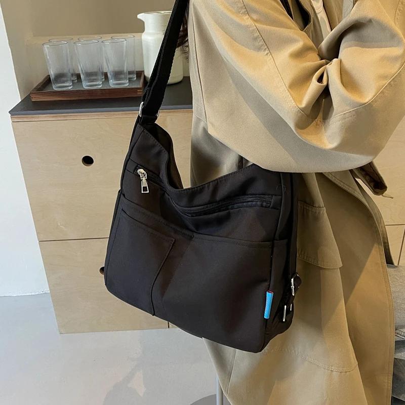 Neformální Nylon Velkokapacitní Dámské Crossbody Tašky Tašky přes rameno pro ženy Základní styl na zip