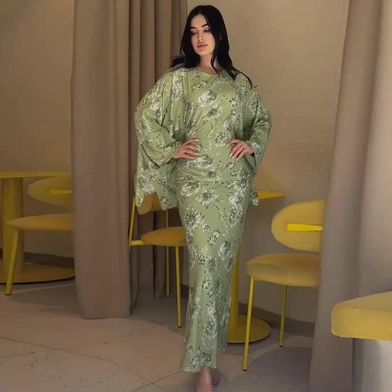 

2024 Autumn Floral Slimming Dress with Round Neck and Batwing Sleeves for Women M зелёный