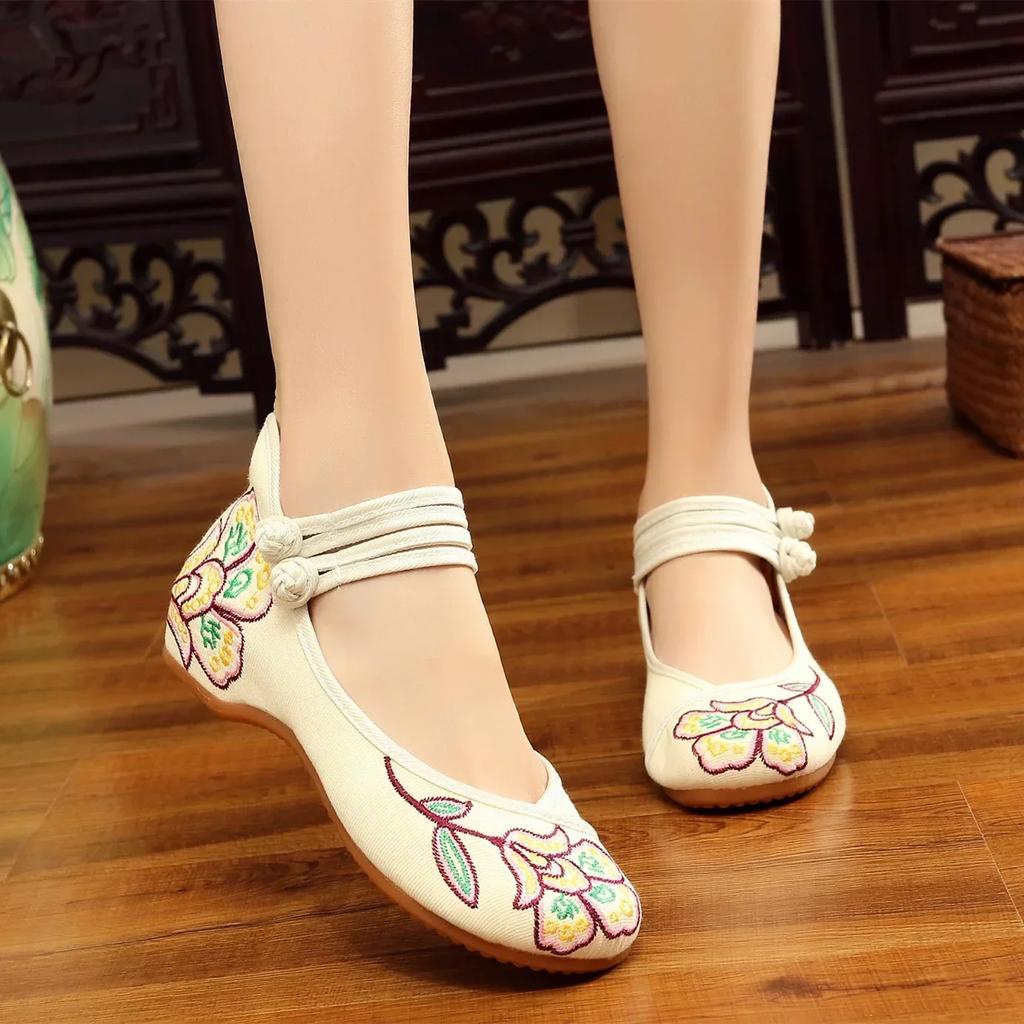Mode Vintage Femme Chaussures en Tissu Élégant Style Ethnique Décontracté Broderie Streetwear Style Chinois Chaussures Femme Été