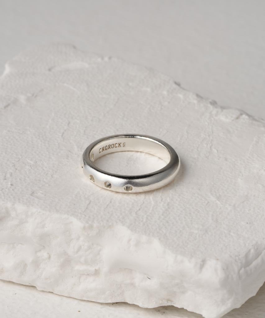 Chorock Dot Ring