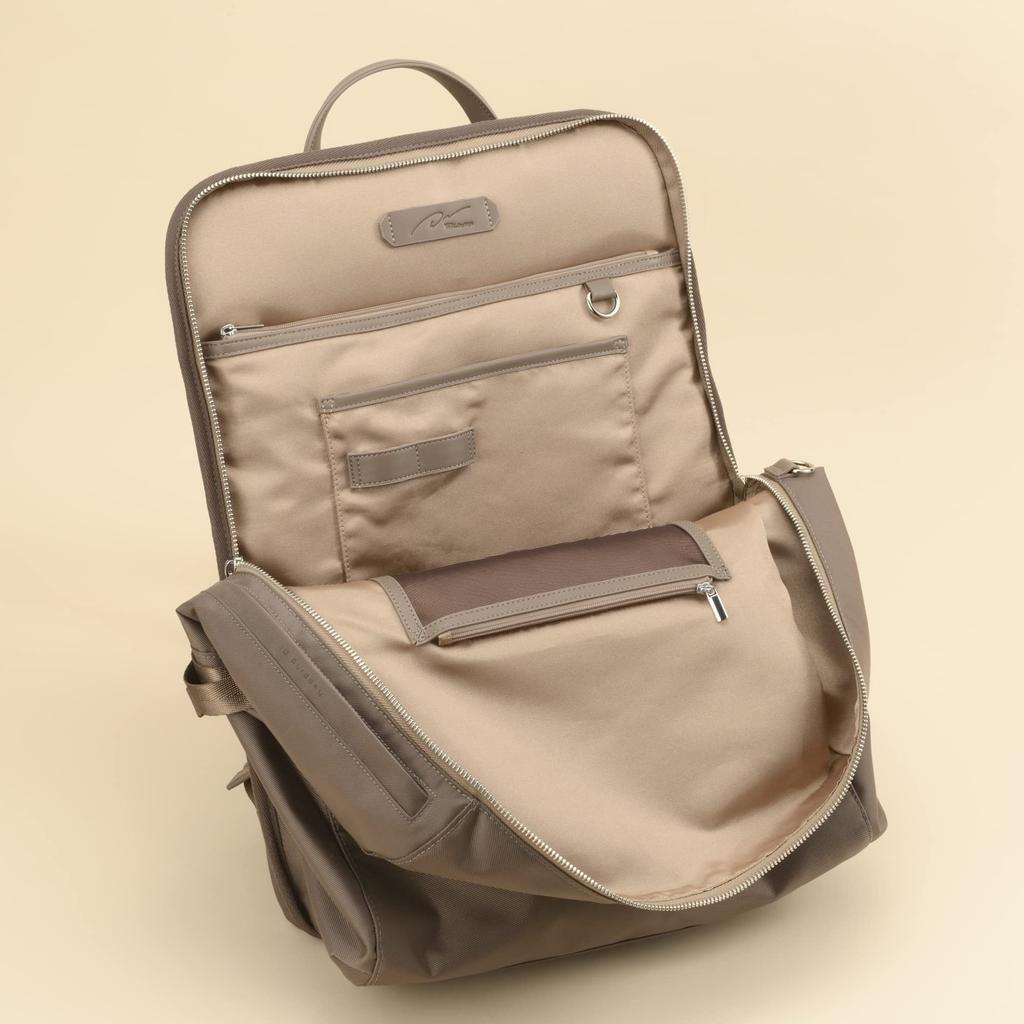 [W&.DayNight] Rikka Square Backpack, Fits B4 Size, Fits 15.6-inch Laptop, No. 11713, 16L, 800g, Women's, Smoky Pink, Commuter