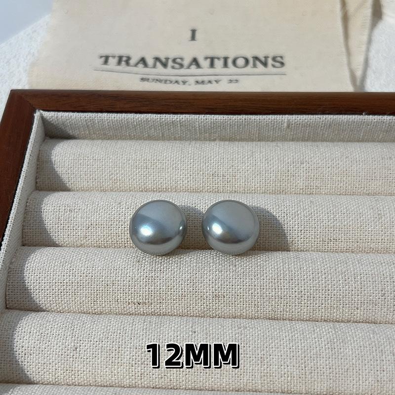 Wine red pearl mosquito coil disc ear clips, no ear piercings, painless earrings, simple and fashionable commuter temperament stud earrings
