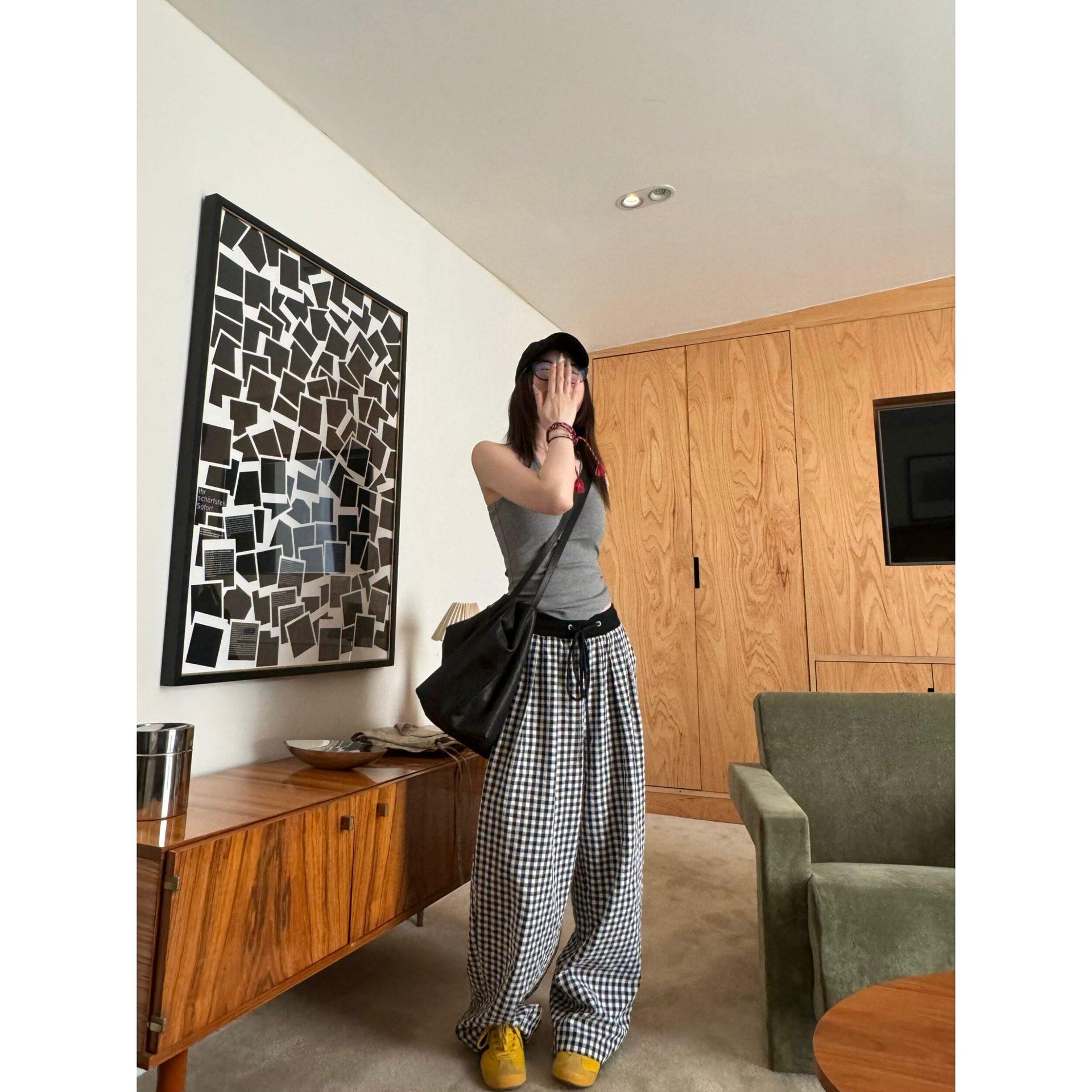 

SEVEN Women s Black & White Plaid Bubble Wide-Leg Pants - Loose Fit, Versatile, Slimming, for Spring/Summer L