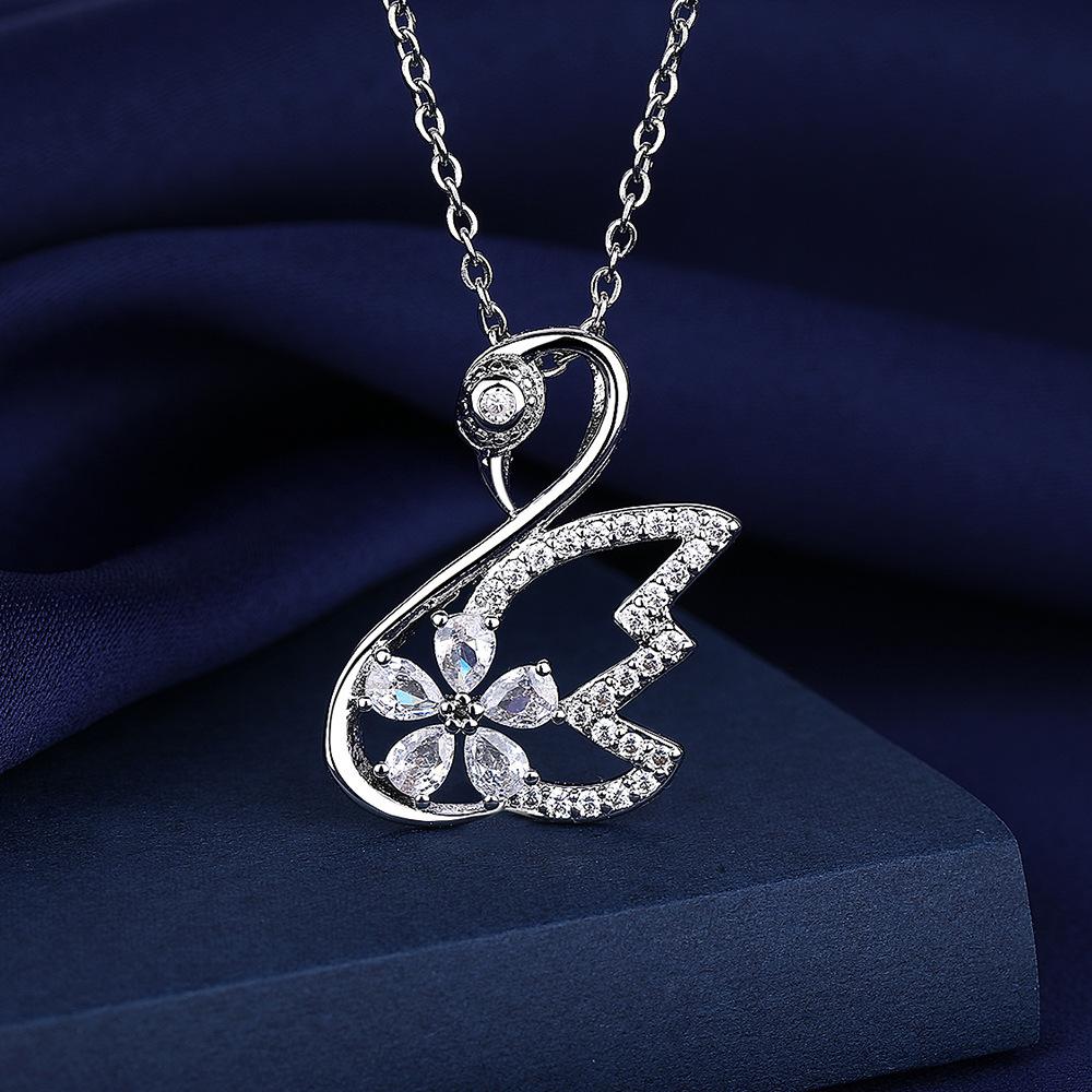 925 Silver Necklace For Women Round Pendent Sparkling Pave CZ Necklace Fashion Anniversary Birthday Jewelry Gifts N755